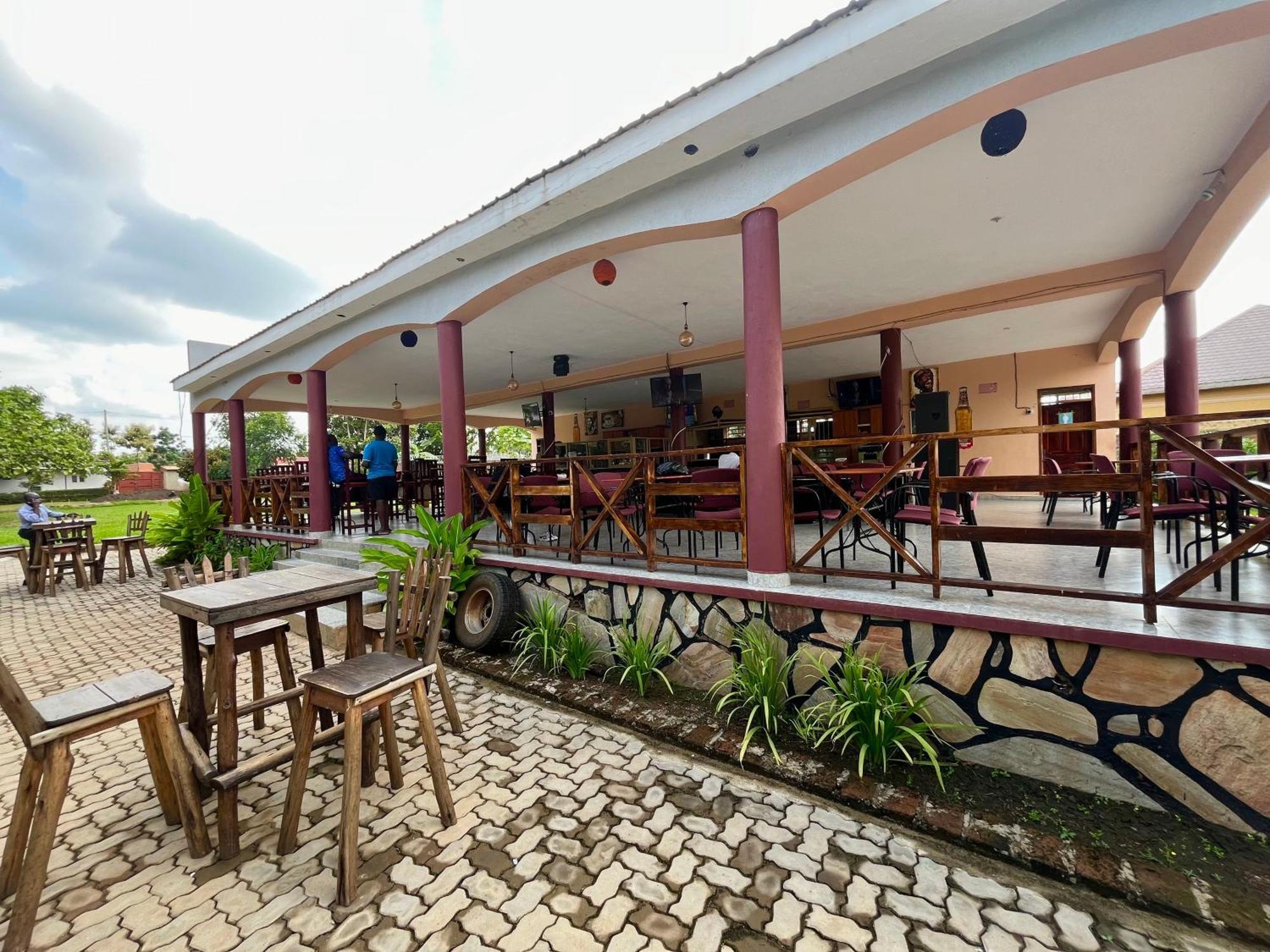 Lavic Country Resort Adjumani Экстерьер фото