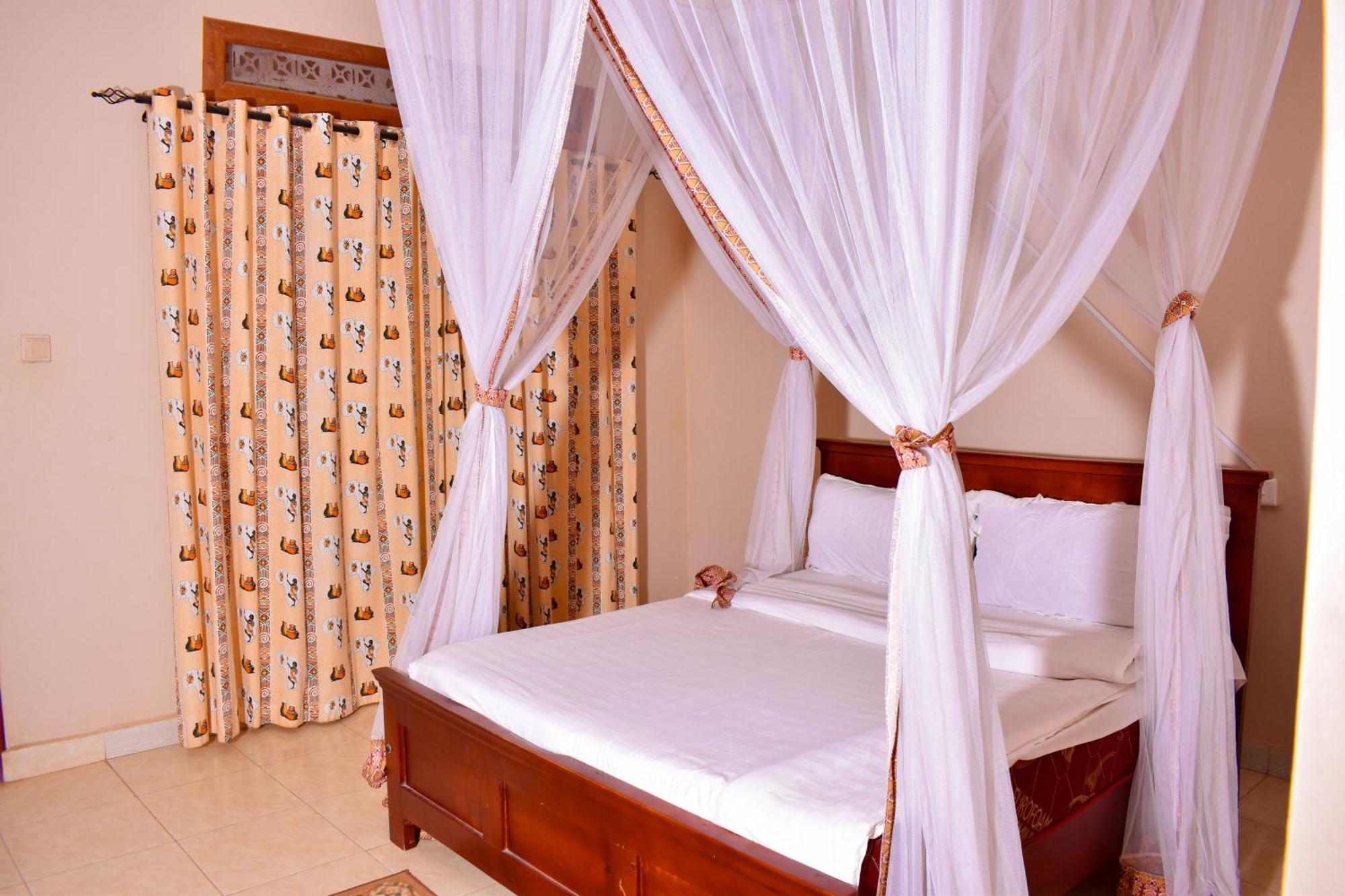 Lavic Country Resort Adjumani Экстерьер фото