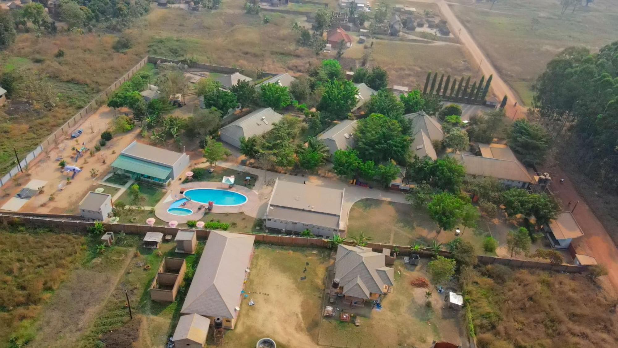 Lavic Country Resort Adjumani Экстерьер фото